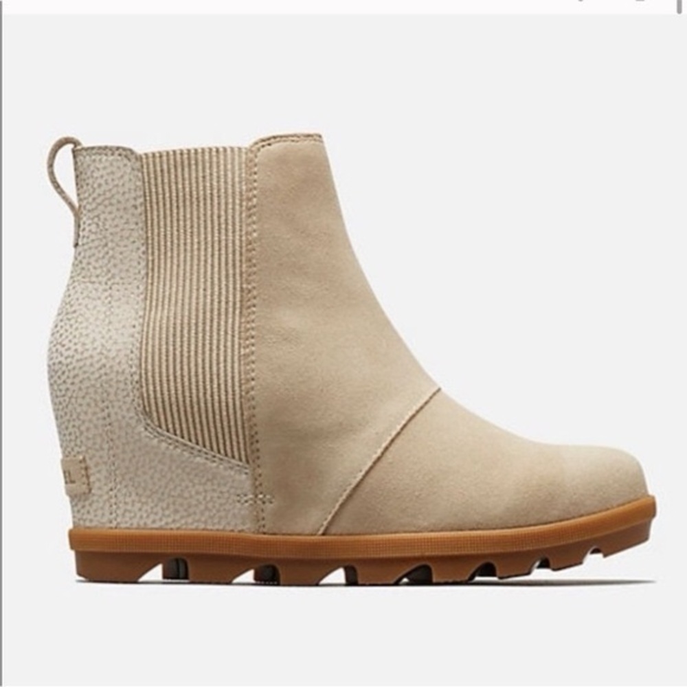 Sorel Women's Tan Wedge Boots